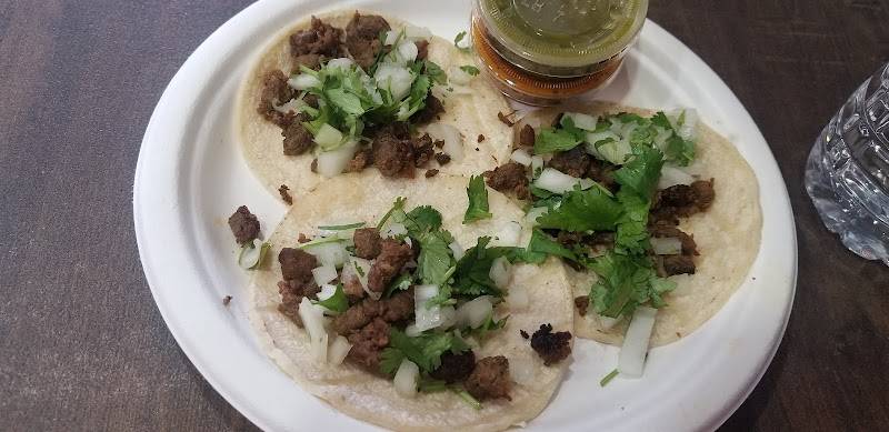 The Great White Hut (North Hollywood) restaurant in Los Angeles - photo 3