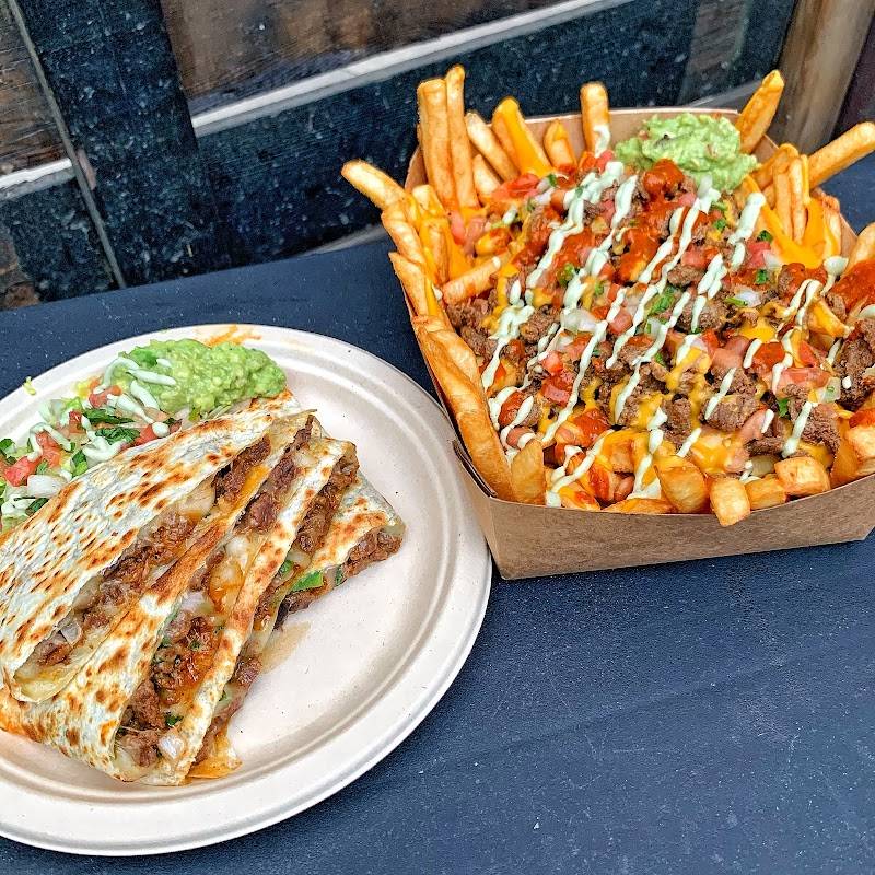 The Great White Hut (North Hollywood) restaurant in Los Angeles - photo 4