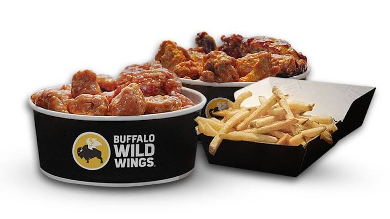 Buffalo Wild Wings GO restaurant in Los Angeles - photo 2