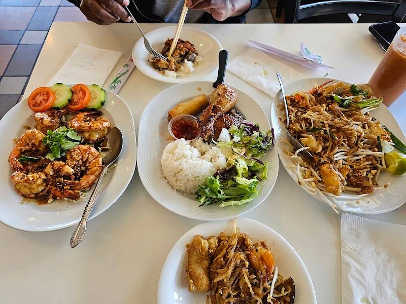 Thai Patio restaurant in Los Angeles - photo 3