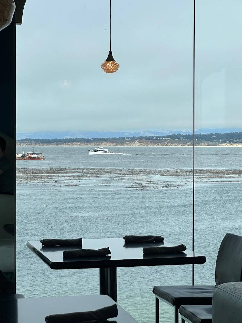 Lalla Grill Oceanside restaurant in Monterey - photo 4
