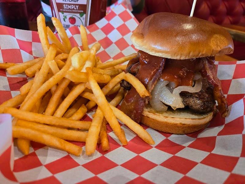 Sur Burger restaurant in Monterey - photo 3