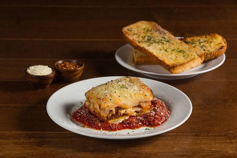 Pizza Factory restaurant in Monterey - photo 3