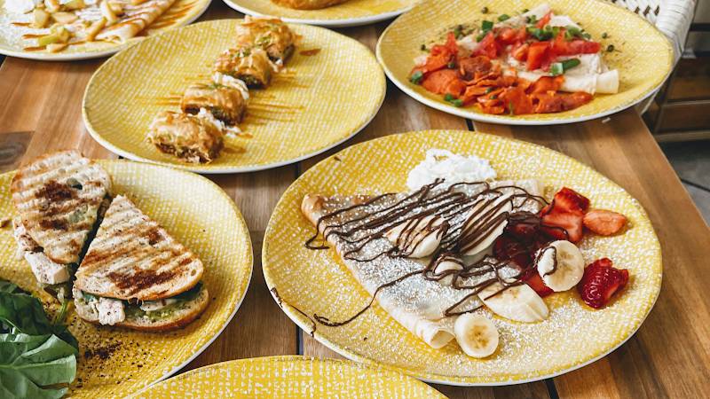 Manasiri’s crepes and sandwiches restaurant in Monterey - photo 2