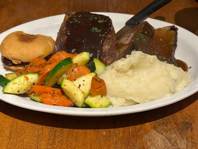 Monterey Cookhouse restaurant in Monterey - photo 4