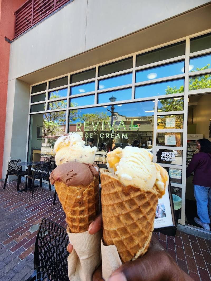 Revival Ice Cream restaurant in Monterey - photo 2