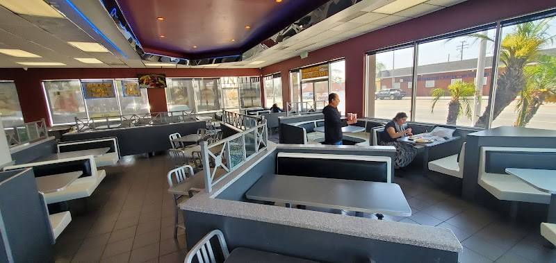 Doublz restaurant in Montebello - photo 5