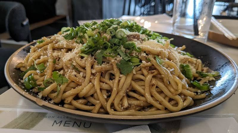 Saigon Alley Kitchen & Bar restaurant in Sacramento - photo 2