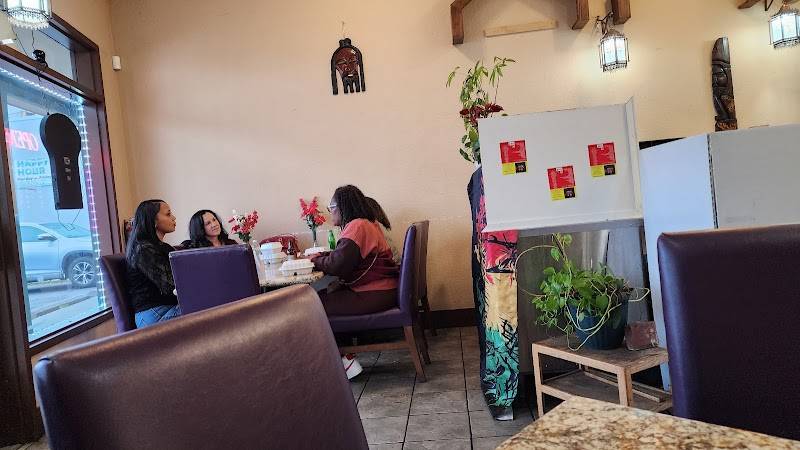 Dubplate Kitchen & Jamaican Cuisine restaurant in Sacramento - photo 5