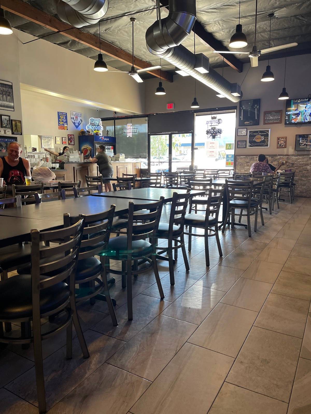 Rio's Pizza restaurant in Montebello - photo 10