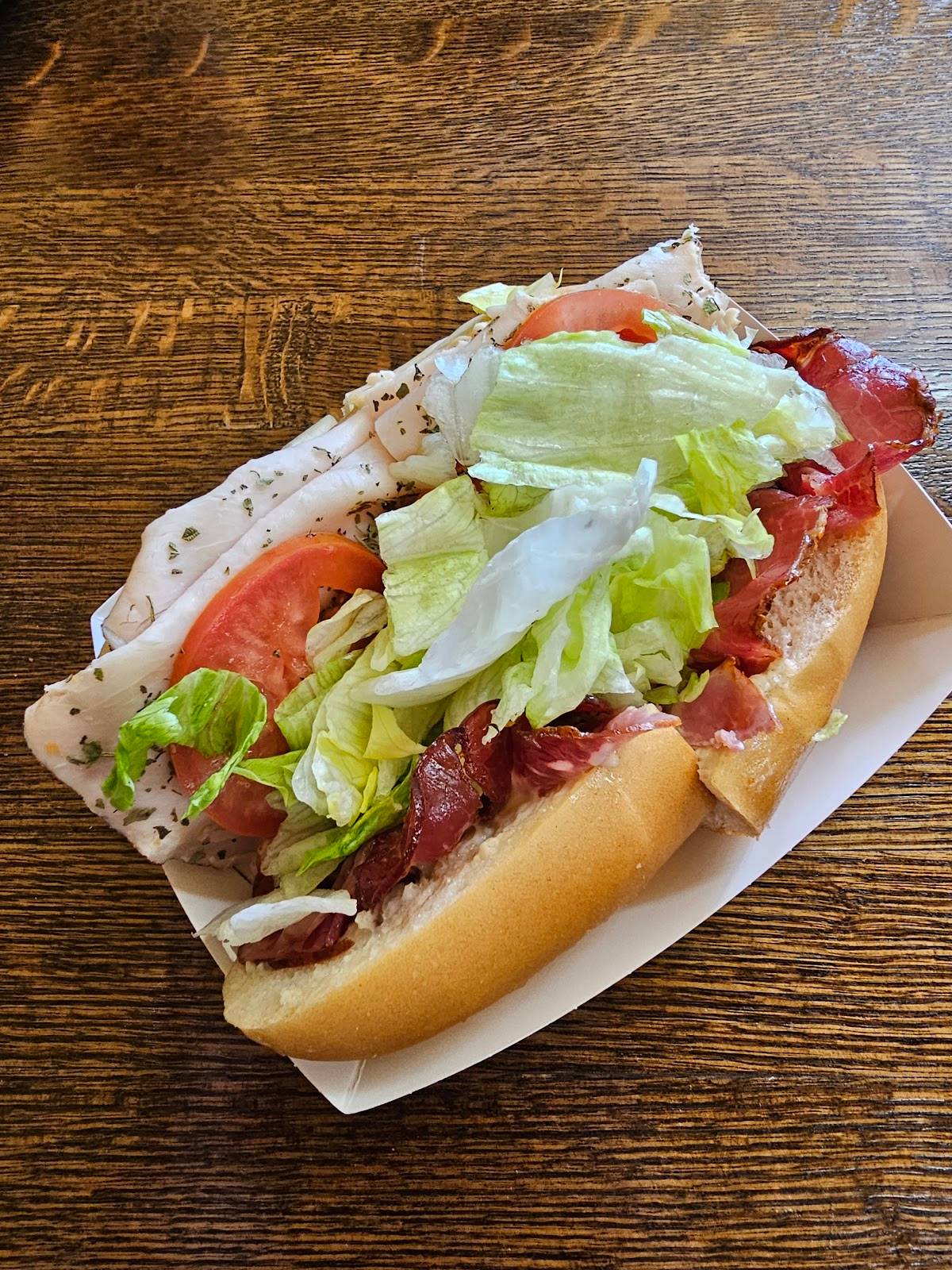 Frumento's Italian Market Deli restaurant in Montebello - photo 4