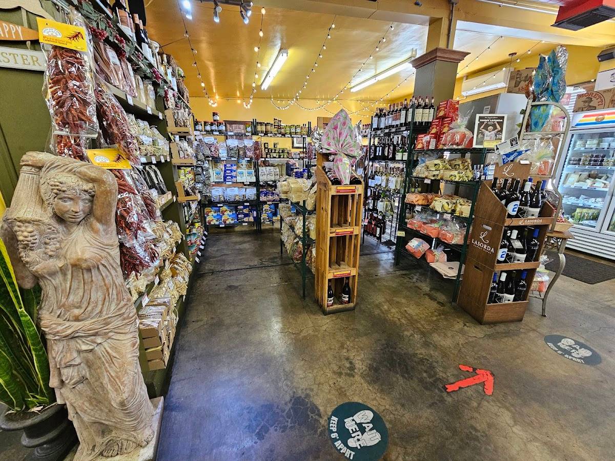 Frumento's Italian Market Deli restaurant in Montebello - photo 7