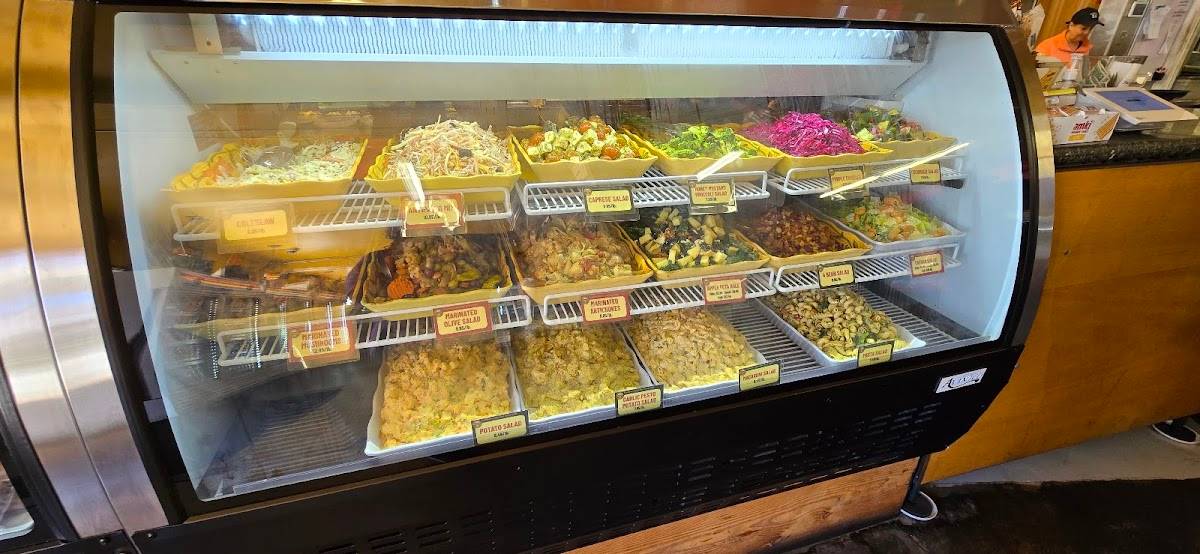 Frumento's Italian Market Deli restaurant in Montebello - photo 8
