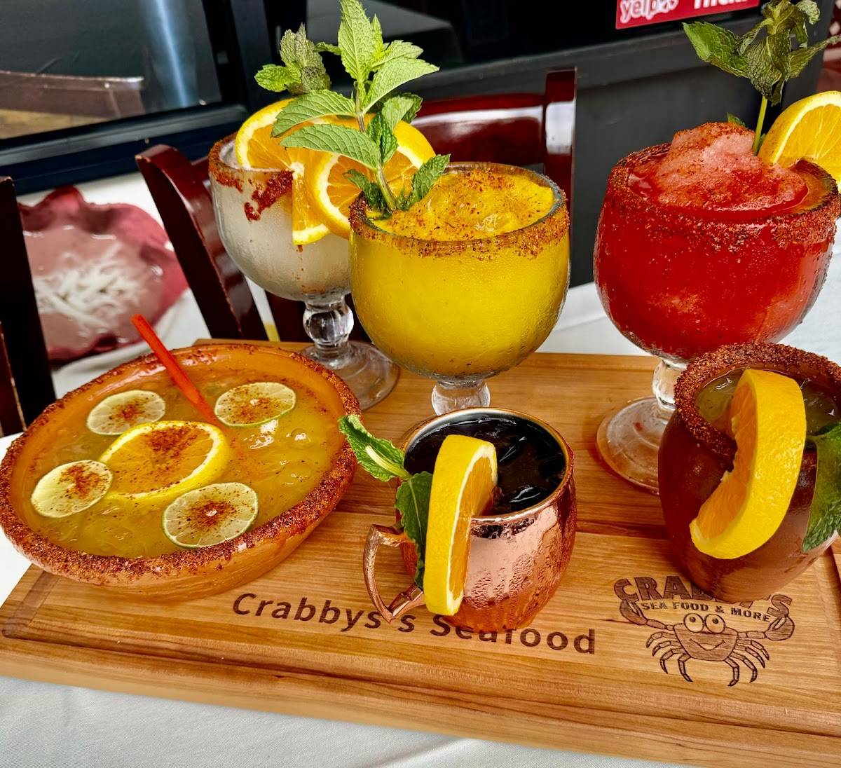 Crabby's Seafood & More restaurant in Montebello - photo 3