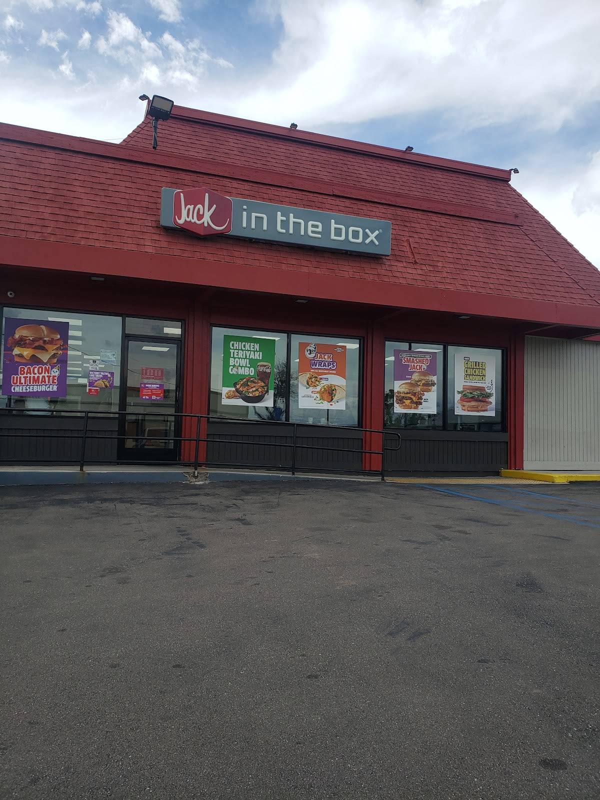 Jack in the Box restaurant in Montebello - photo 5