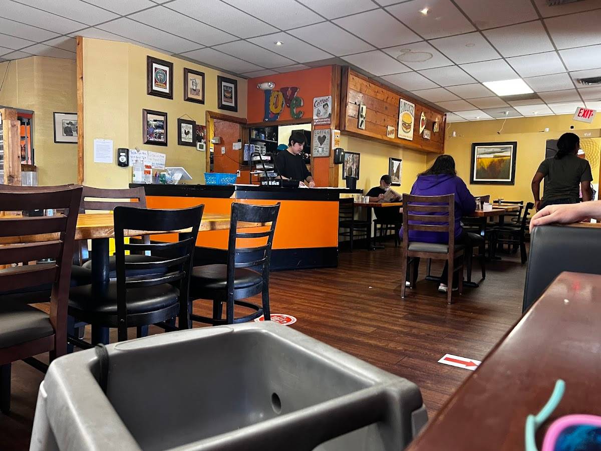 The Parkway Cafe restaurant in Boulder - photo 4
