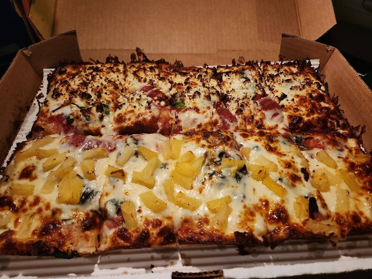 Blackjack Pizza & Salads restaurant in Boulder - photo 4