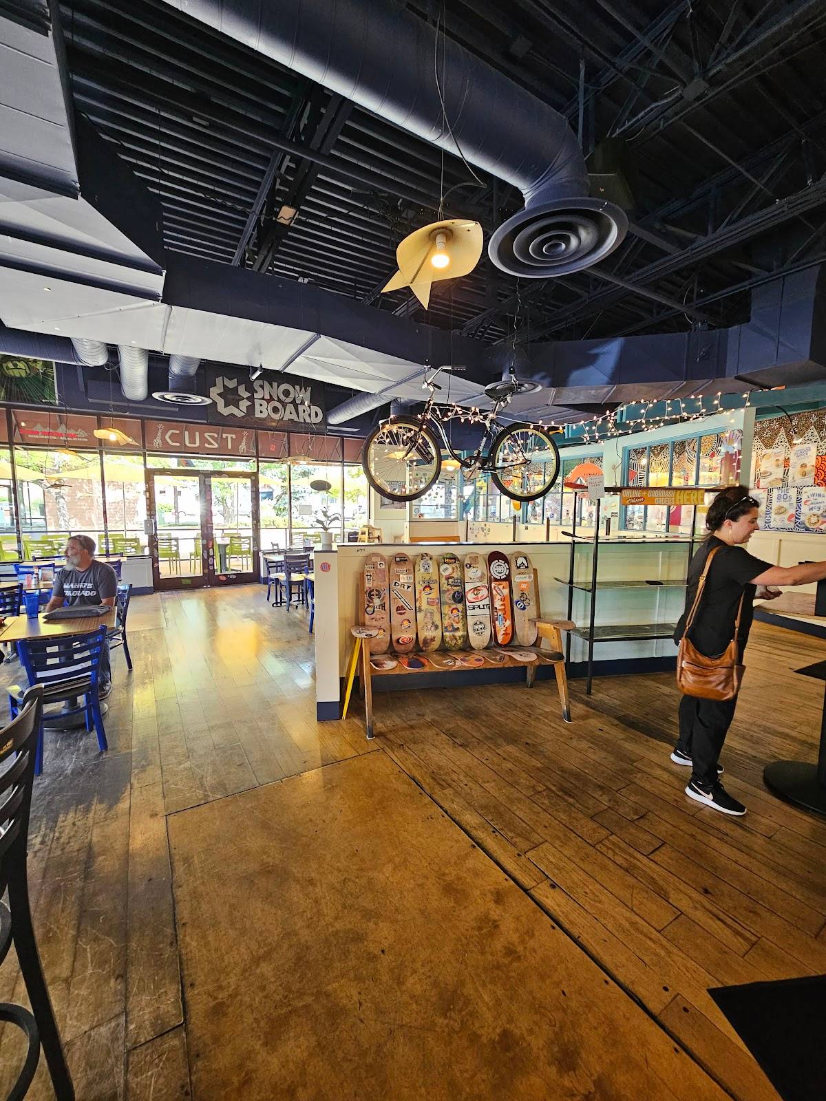 Wahoo's Fish Taco restaurant in Boulder - photo 4