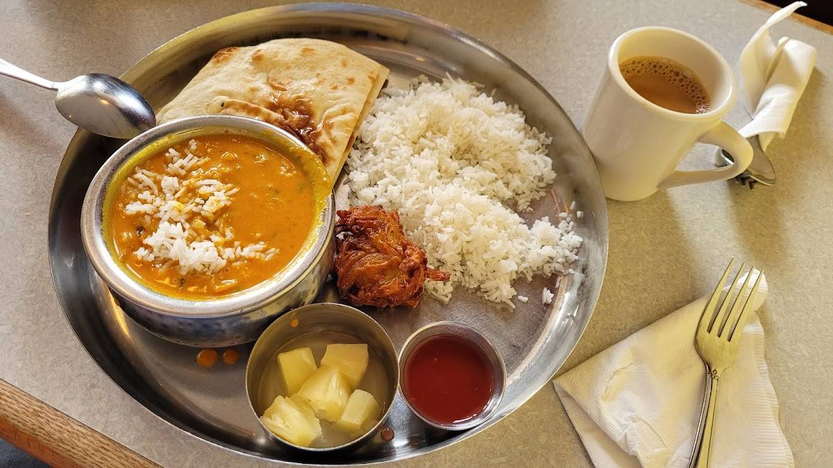 Curry N Kebob restaurant in Boulder - photo 3