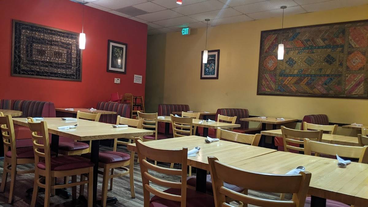 Curry N Kebob restaurant in Boulder - photo 4