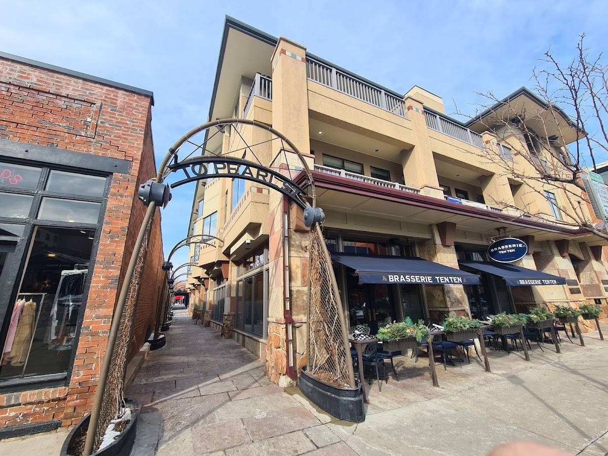 Brasserie Ten Ten restaurant in Boulder - photo 5