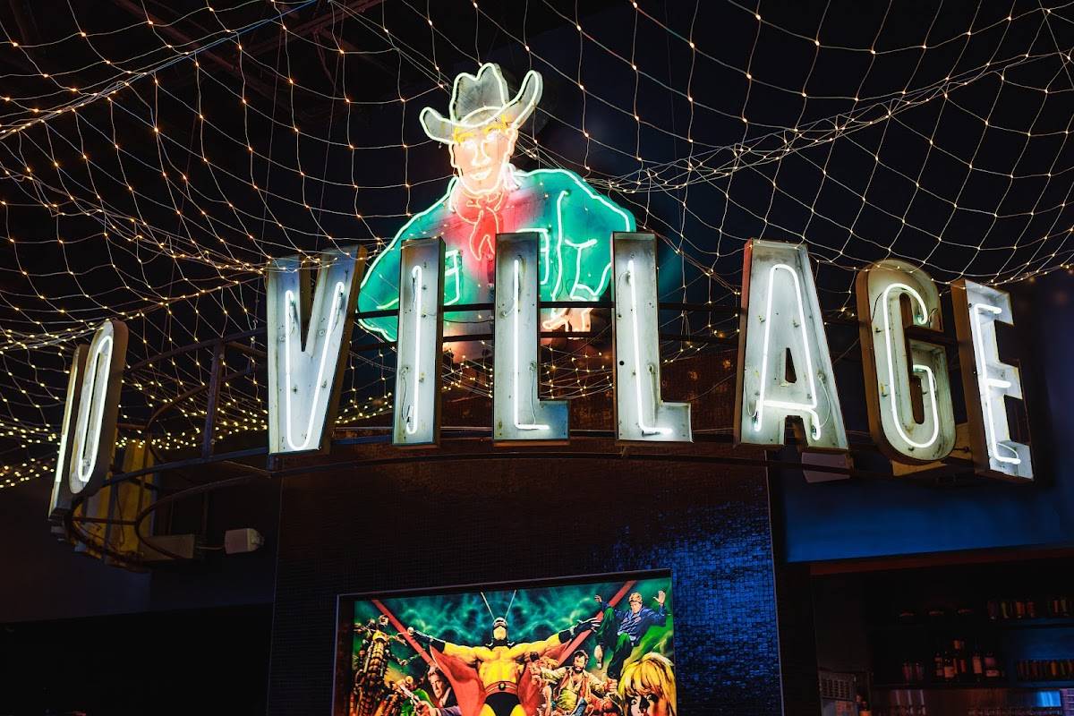 Alamo Drafthouse Cinema Village restaurant in Austin - photo 5