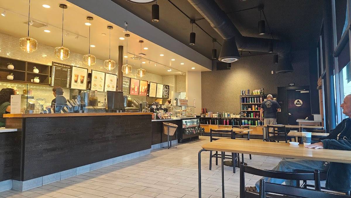 Starbucks restaurant in San Jose - photo 3
