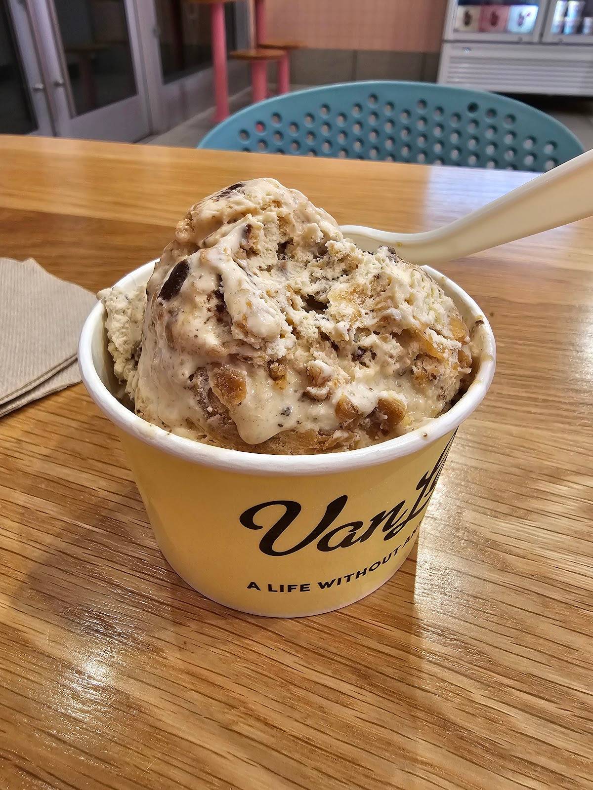 Van Leeuwen Ice Cream restaurant in Boulder - photo 3