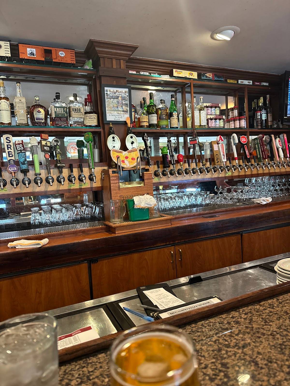 Backcountry Pizza & Tap House restaurant in Boulder - photo 3
