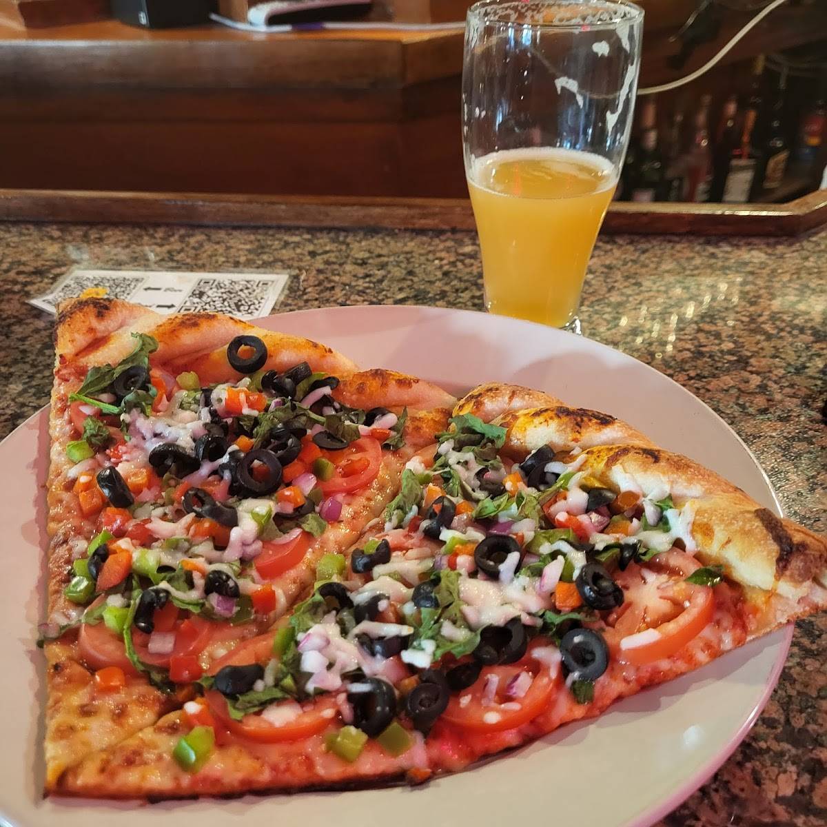 Backcountry Pizza & Tap House restaurant in Boulder - photo 4