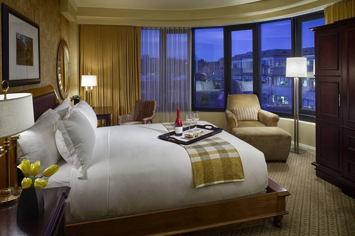 St Julien Hotel & Spa restaurant in Boulder - photo 2