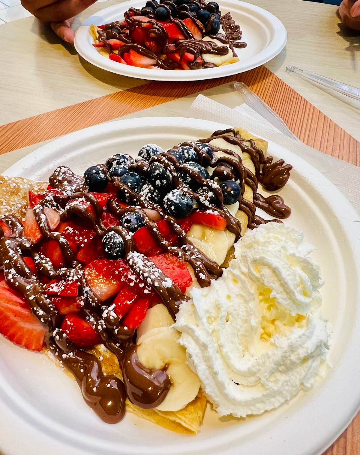 Crepe N Dip restaurant in Tucson - photo 3