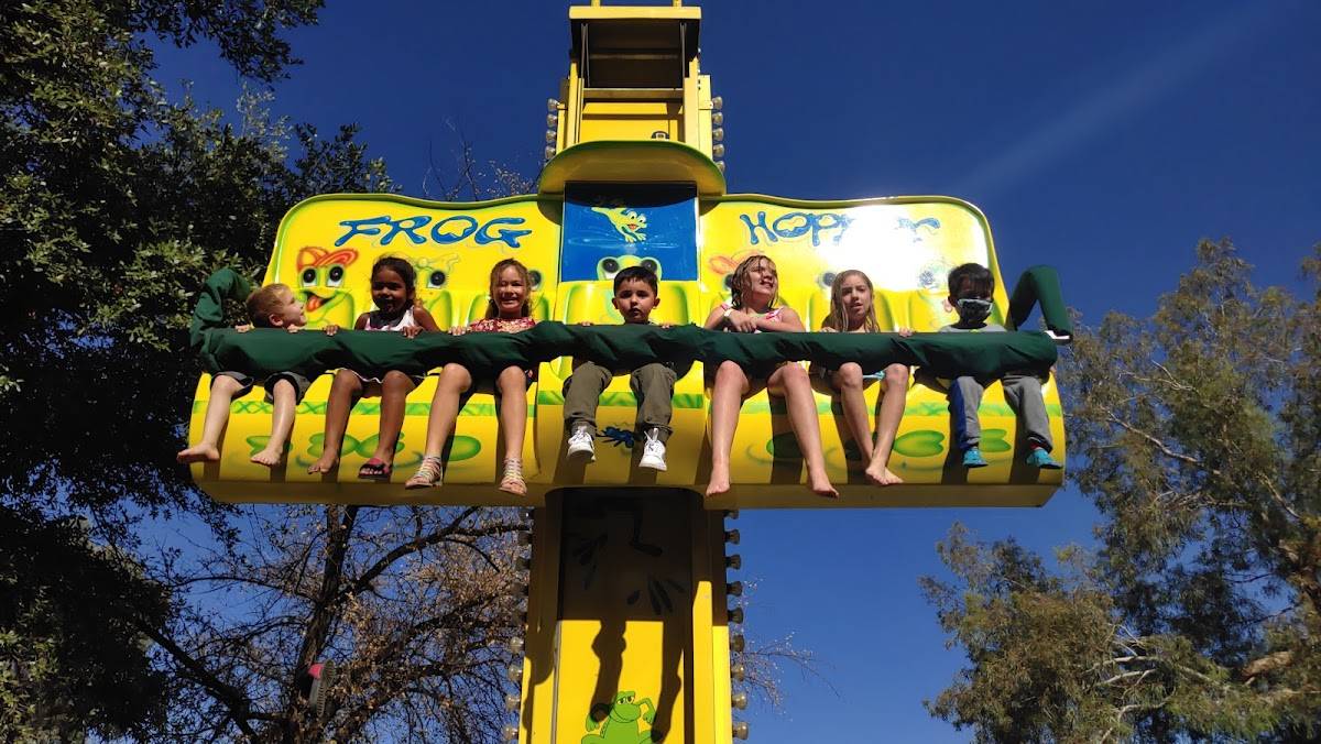 Funtasticks Family Fun Park restaurant in Tucson - photo 3