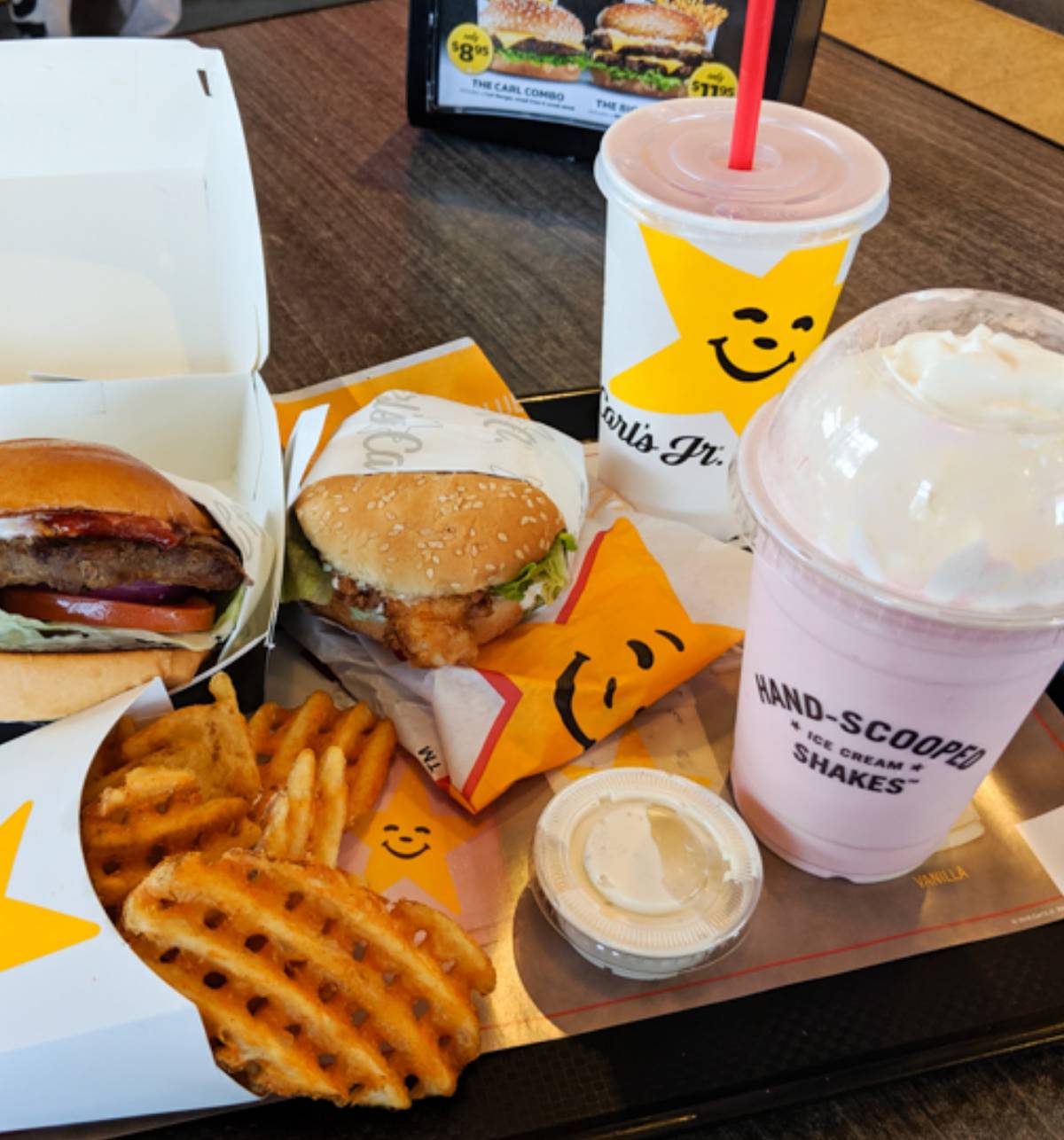 Carl’s Jr. restaurant in Tucson - photo 4