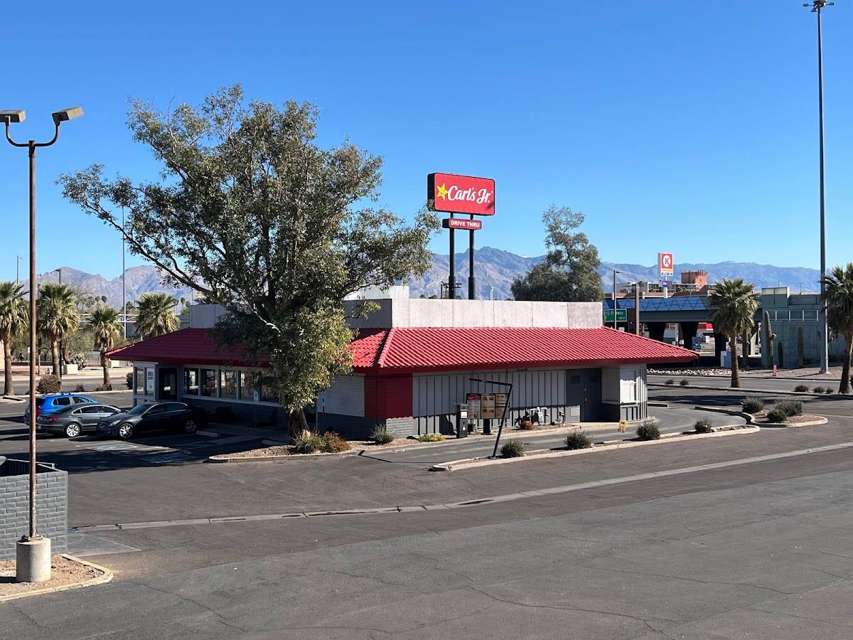 Carl’s Jr. restaurant in Tucson - photo 5