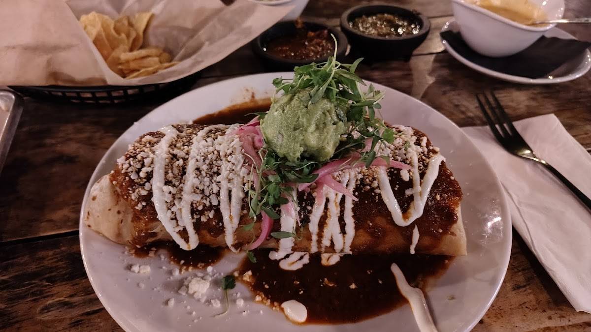 Seis Kitchen restaurant in Tucson - photo 3