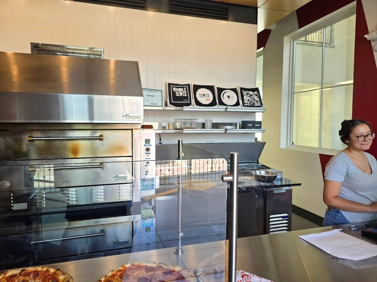 WHOLE SLVCE Pizza restaurant in Tucson - photo 3