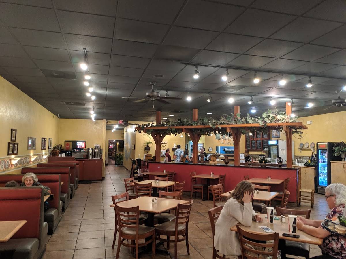 Fronimo's Greek Cafe restaurant in Tucson - photo 3