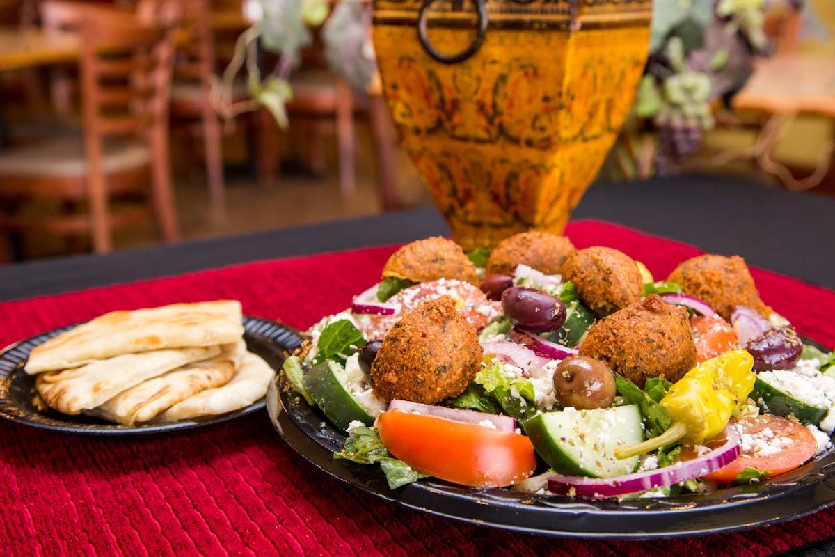 Fronimo's Greek Cafe restaurant in Tucson - photo 5