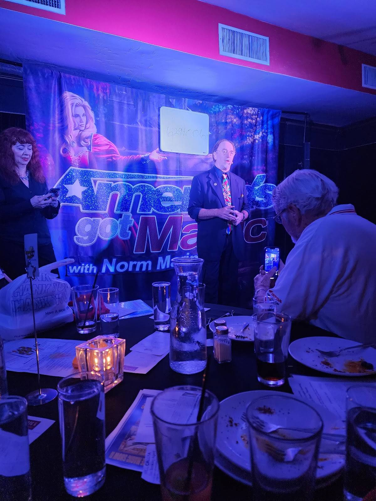 Mystery & Magic Dinner Theater Playhouse restaurant in Tucson - photo 2