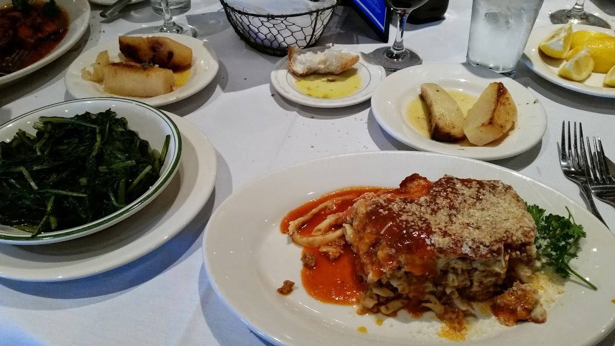 Greek Islands restaurant in Chicago - photo 2