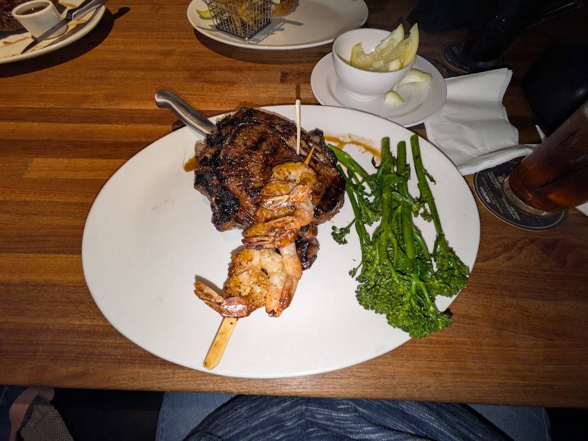 Yard House restaurant in Atlanta - photo 3