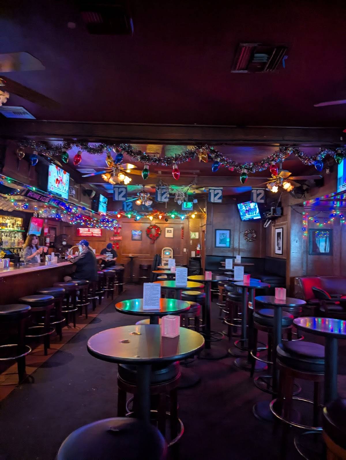 Backstage Bar & Grill restaurant in Culver City - photo 3