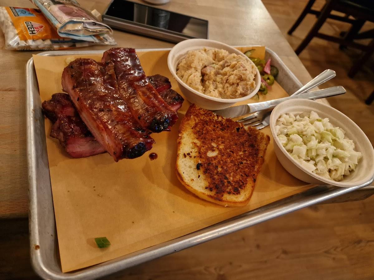 Wagon Wheel Barbecue restaurant in Mountain View - photo 3