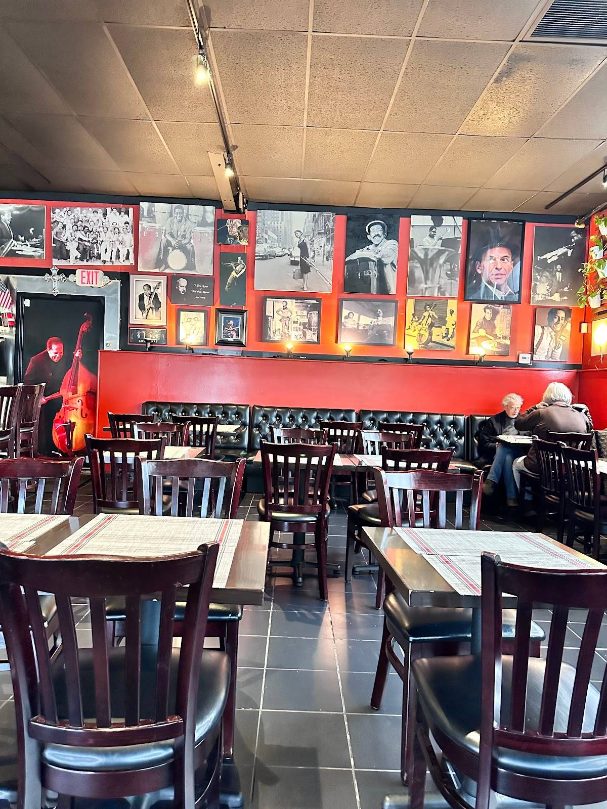 Mambo's Cafe restaurant in Glendale - photo 5