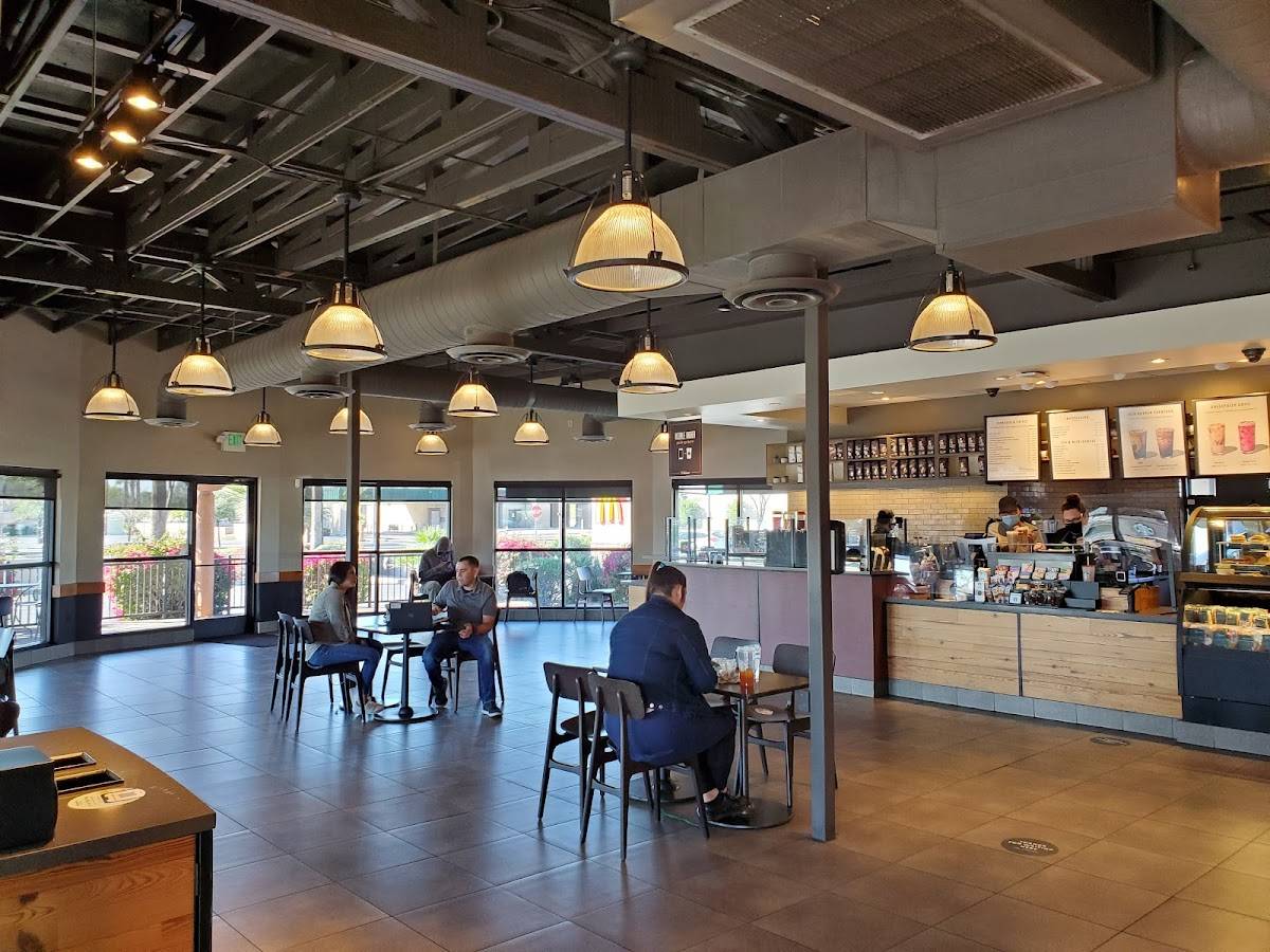 Starbucks restaurant in Phoenix - photo 3