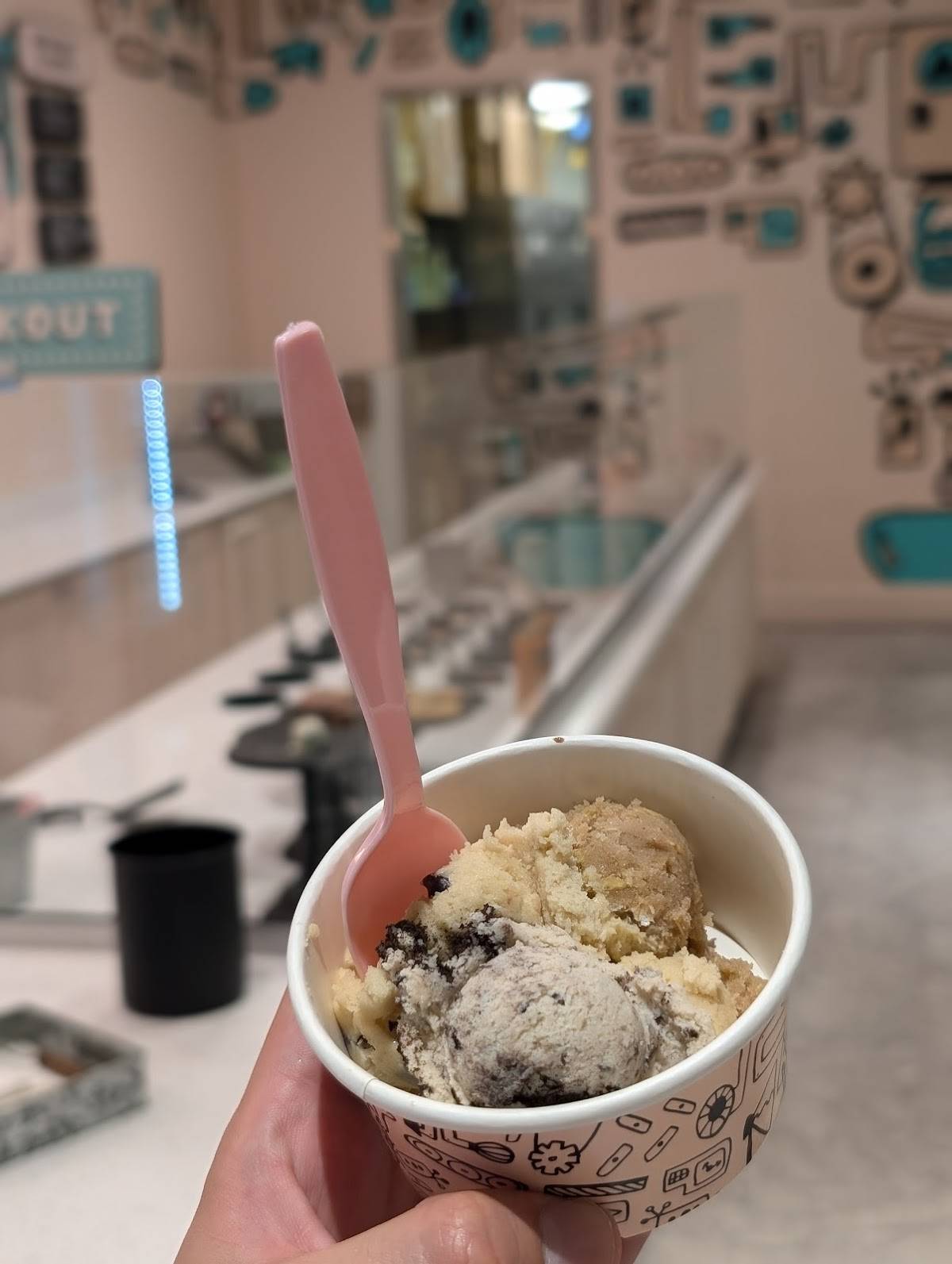 Scoopwell's Dough Bar restaurant in Phoenix - photo 3
