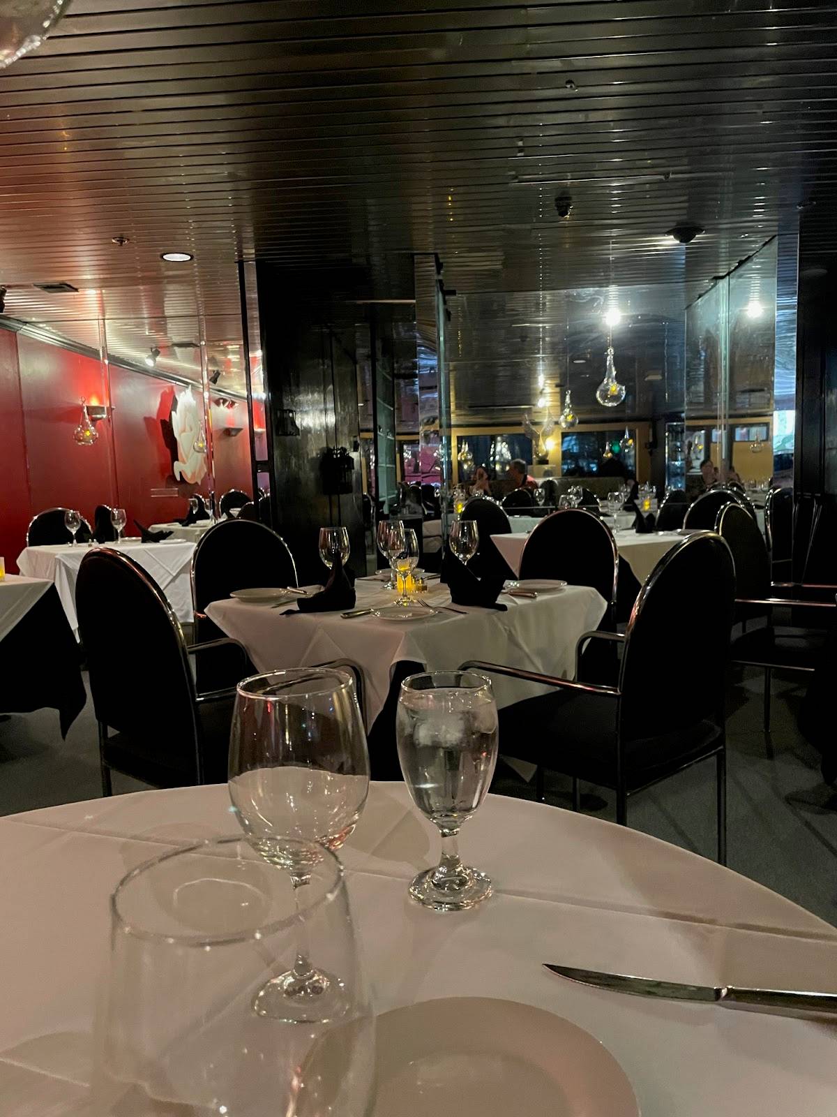 Avanti Restaurant restaurant in Phoenix - photo 3