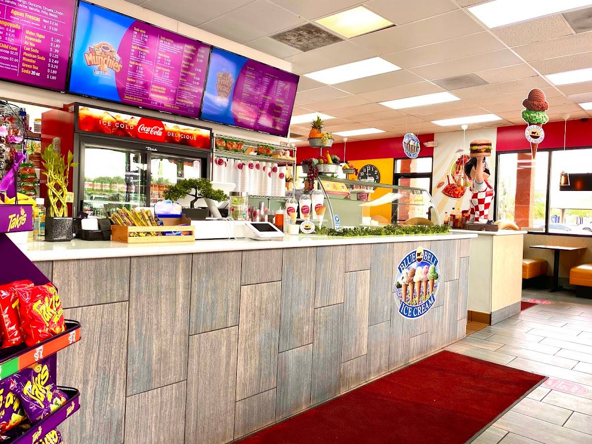 Funland Raspados & Munchies restaurant in Tucson - photo 3