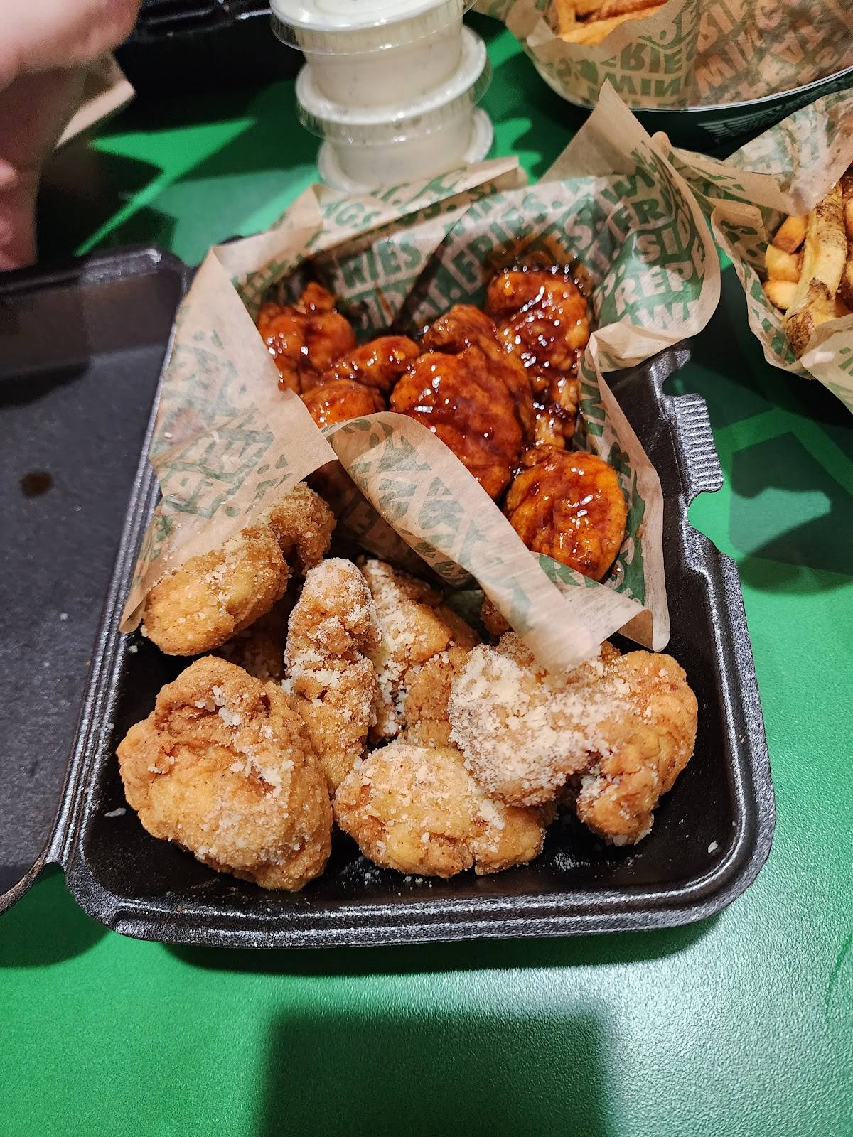 Wingstop restaurant in Tucson - photo 3